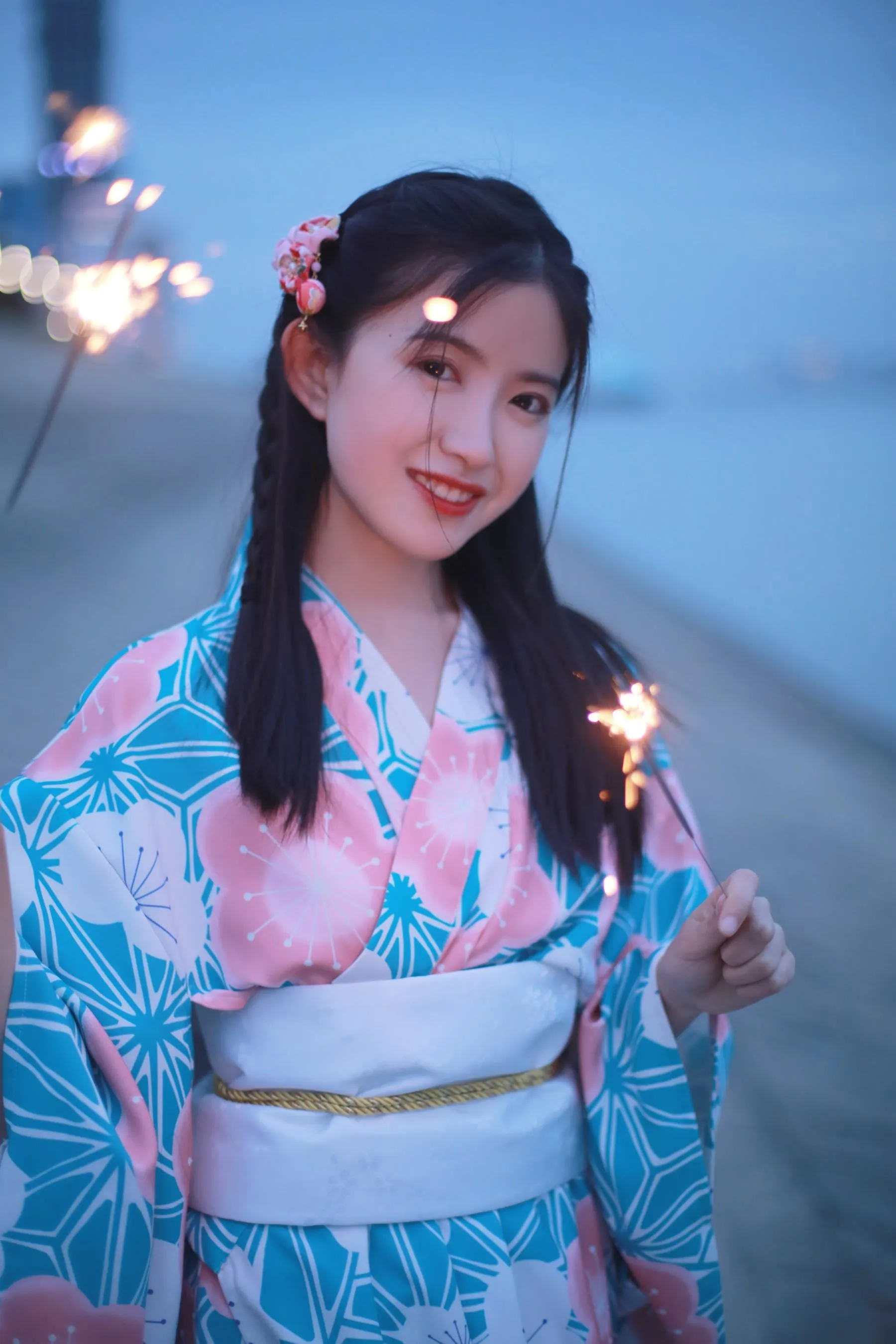[艺图语] 2022.06.06 花火 小草草呀 [22P]插图3